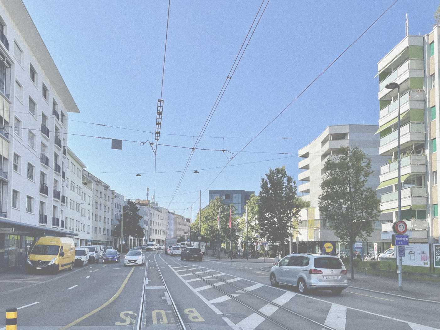 Hauptstrasse in Binningen